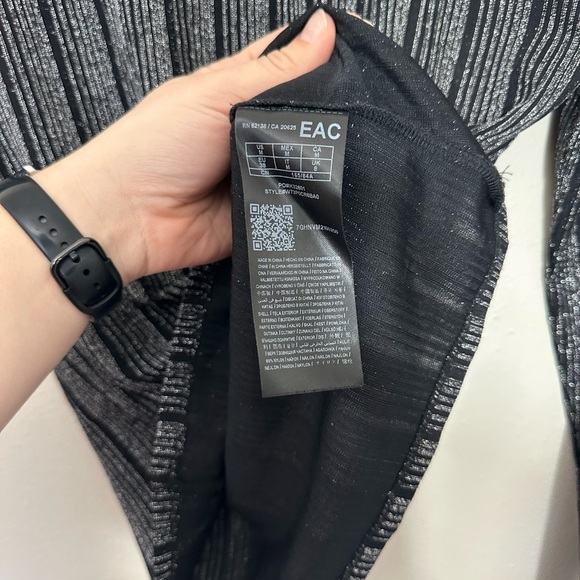 GUESS Long-Sleeved Mock Neck Metallic Top - Picture 3 of 5